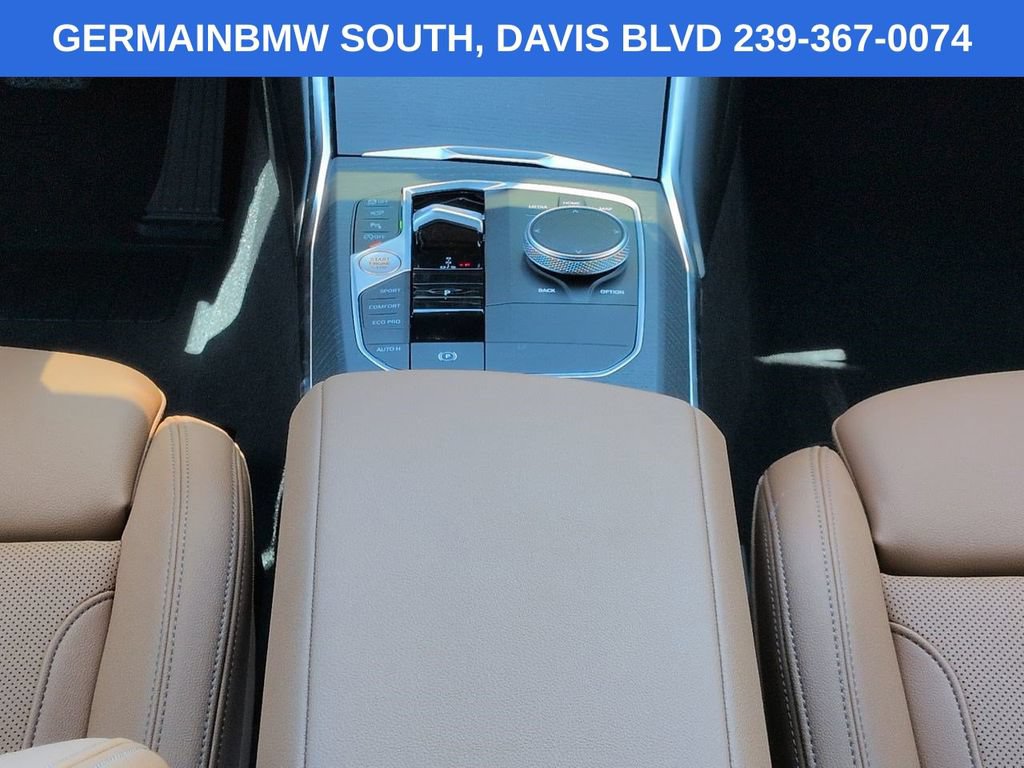 Certified 2025 BMW 330i xDrive Sedan w/ Premium Package AWD/4WD image 21