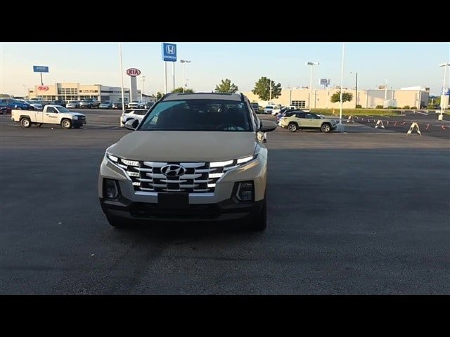 Used 2024 Hyundai Santa Cruz SEL w/ Activity Package AWD/4WD image 3