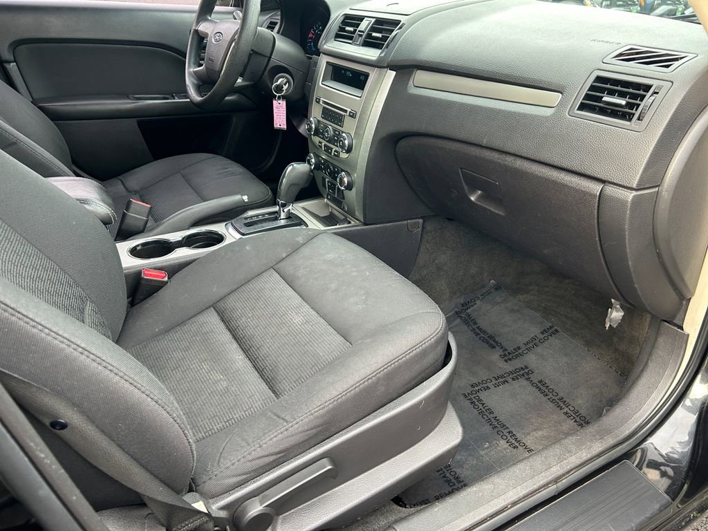Used 2012 Ford Fusion SE image 25