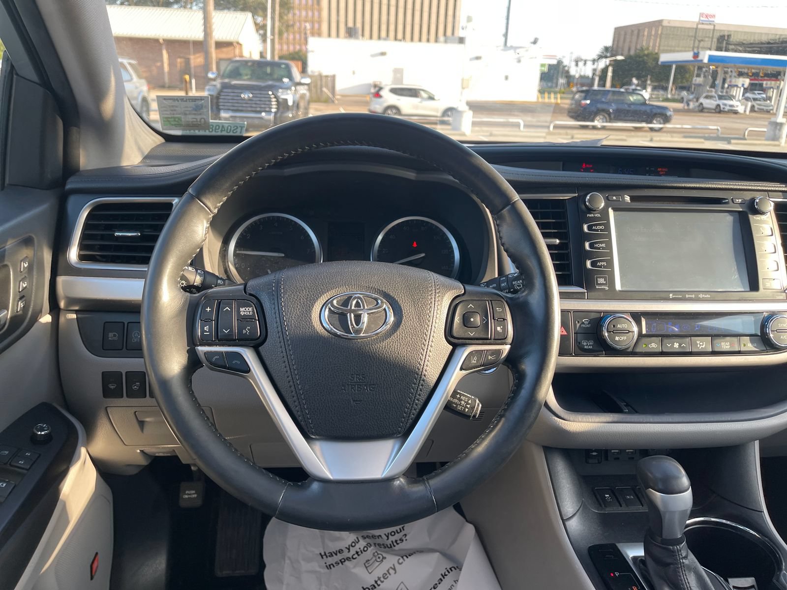 Used 2019 Toyota Highlander Limited Platinum FWD image 16