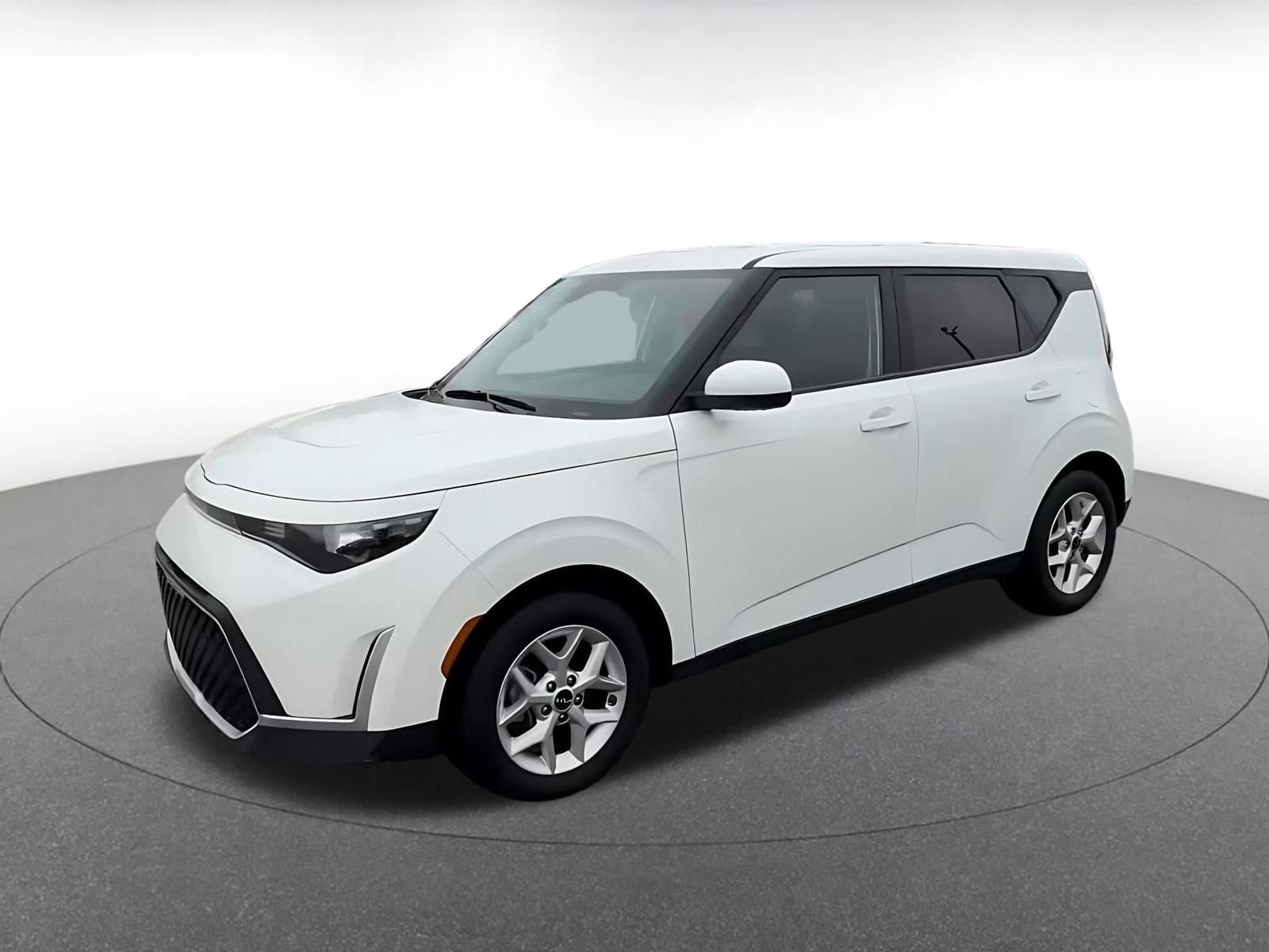 Used 2025 Kia Soul LX w/ LX Technology Package image 8