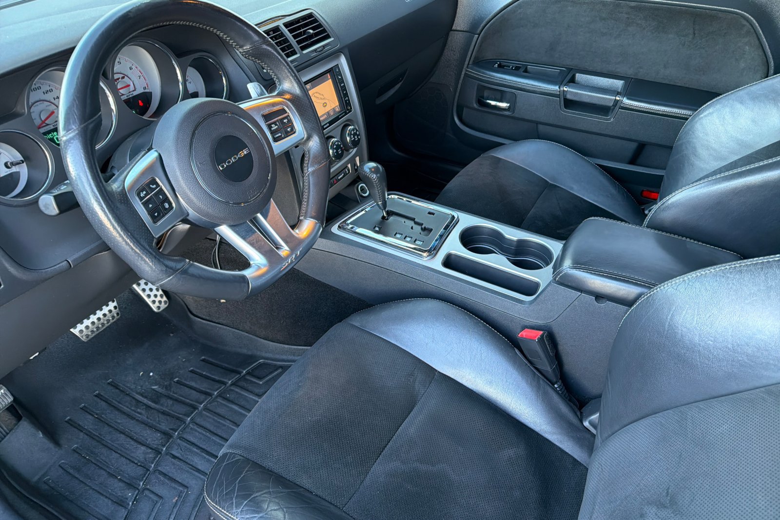 Used 2012 Dodge Challenger SRT8 w/ Premium Sound Group RWD image 9