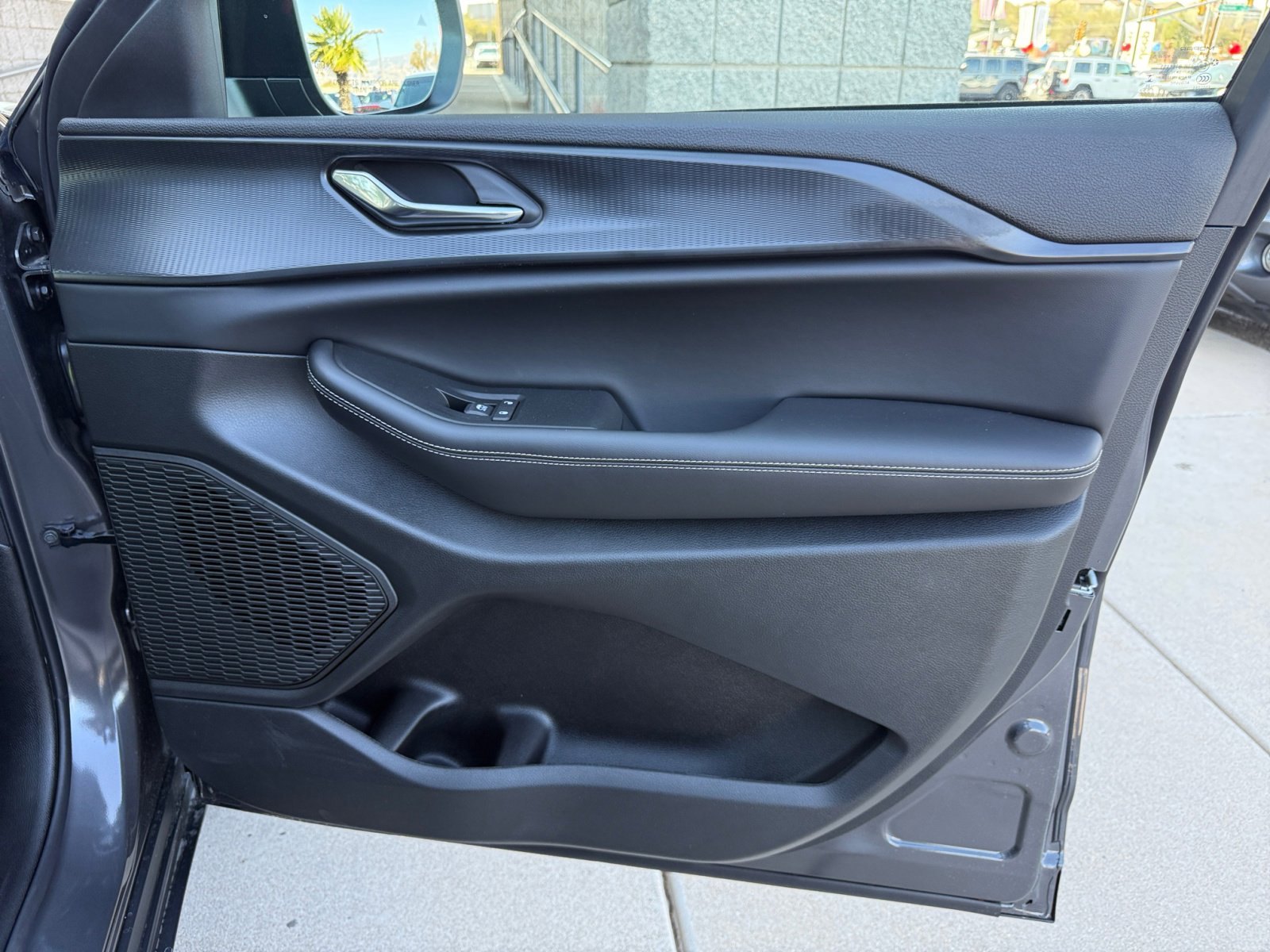 New 2025 Jeep Grand Cherokee Laredo X w/ Luxury Tech Group I image 29