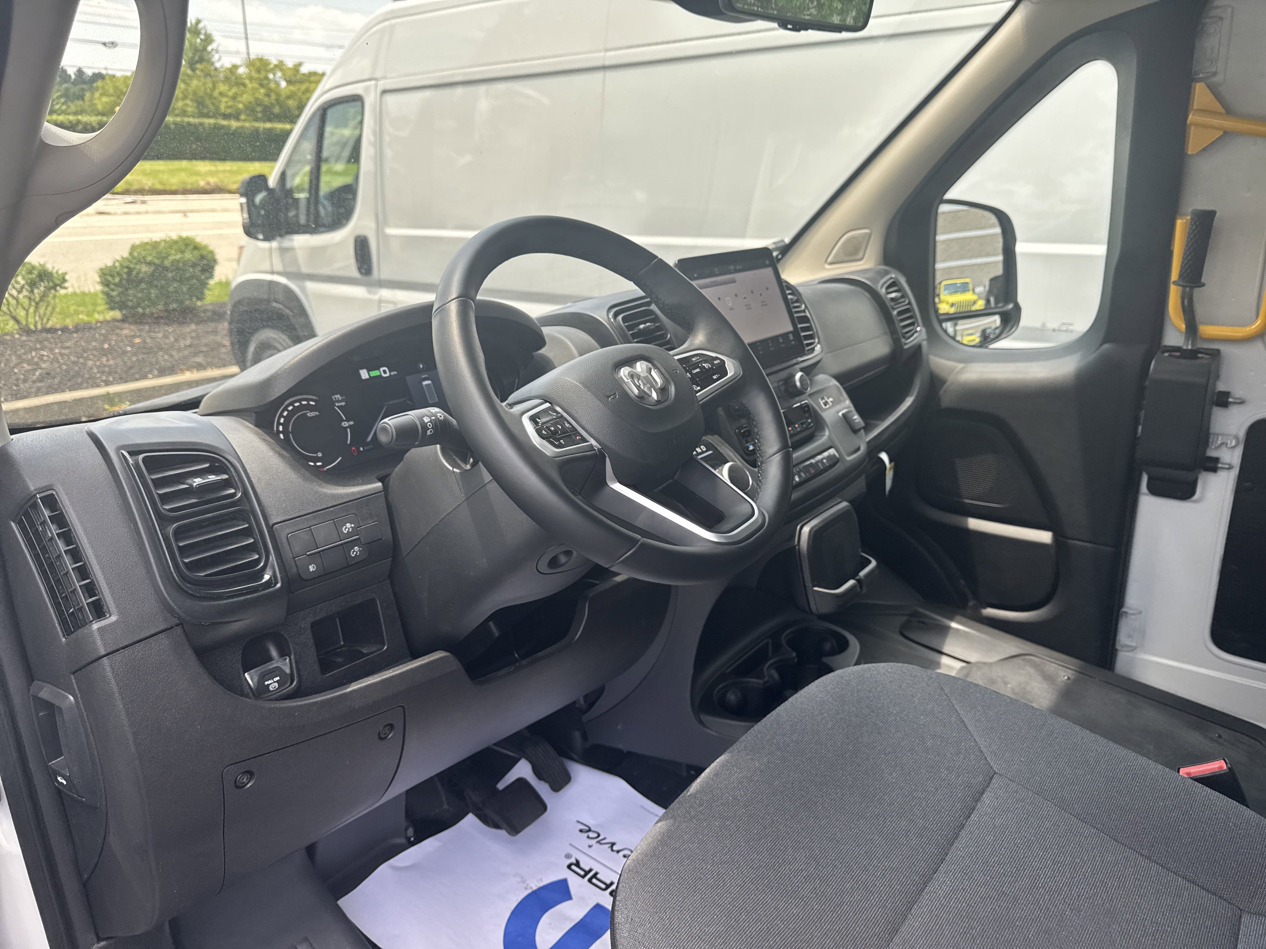 Used 2024 RAM ProMaster 3500 w/ Delivery Van Package image 18