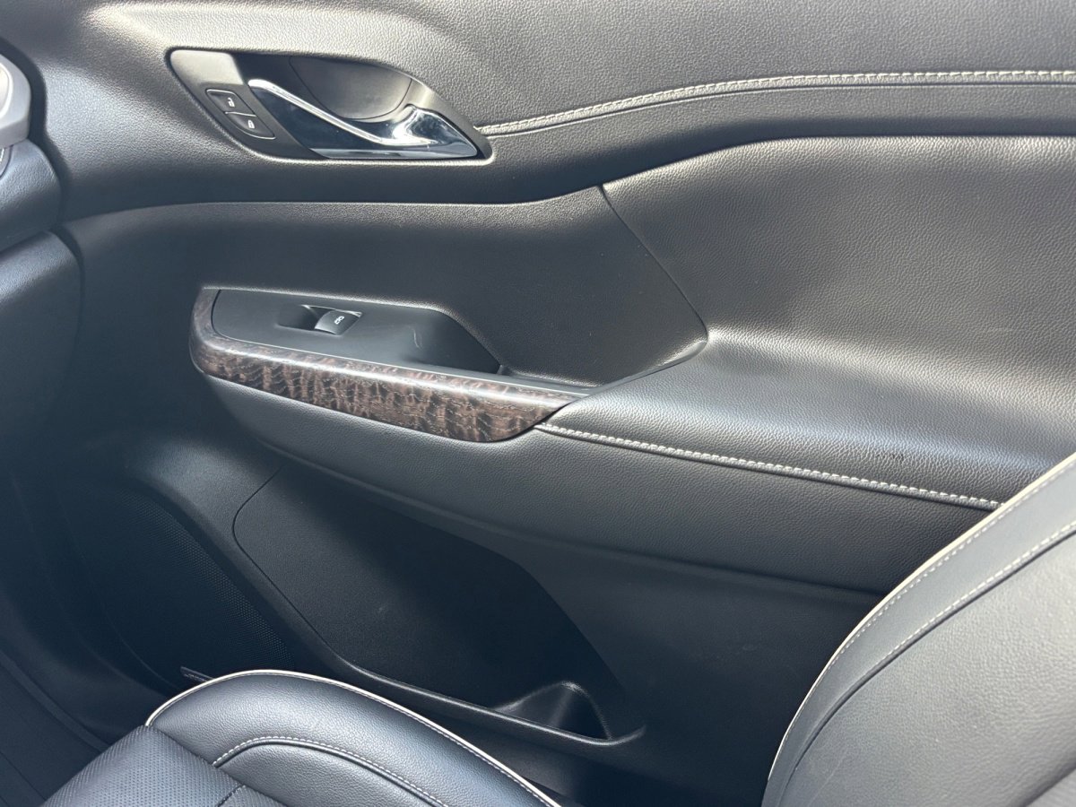 Used 2023 GMC Acadia Denali w/ Denali Ultimate Package image 30