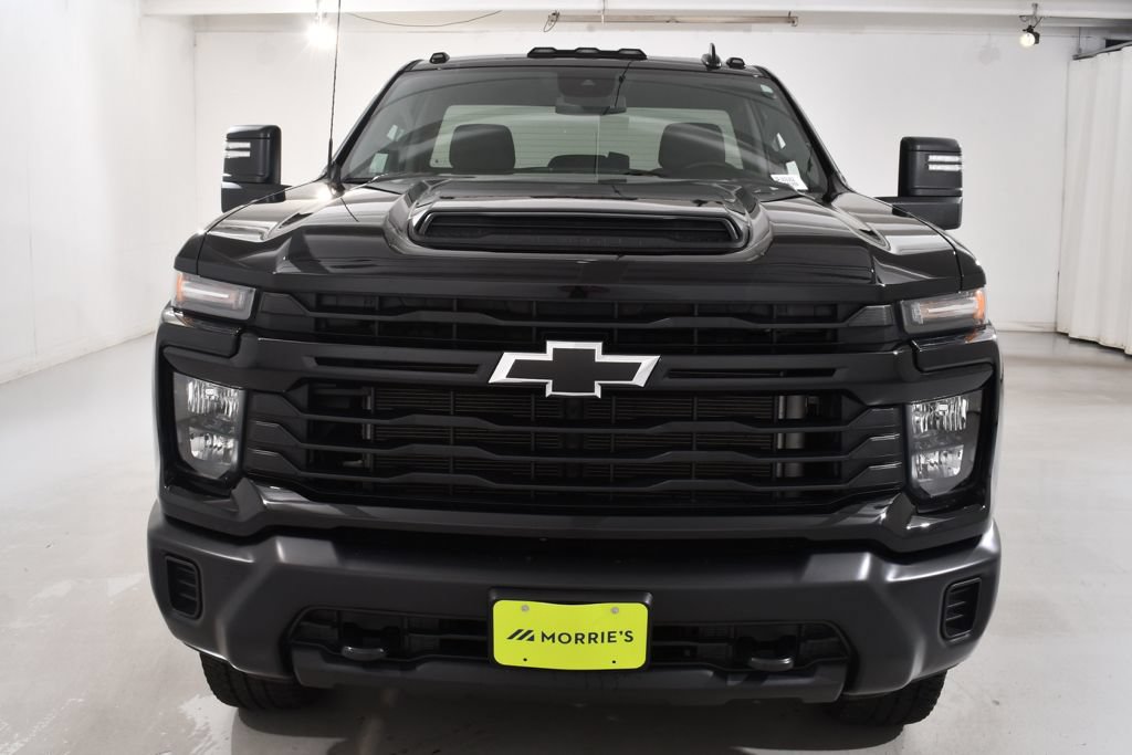 Used 2025 Chevrolet Silverado 3500 W/T AWD/4WD image 3