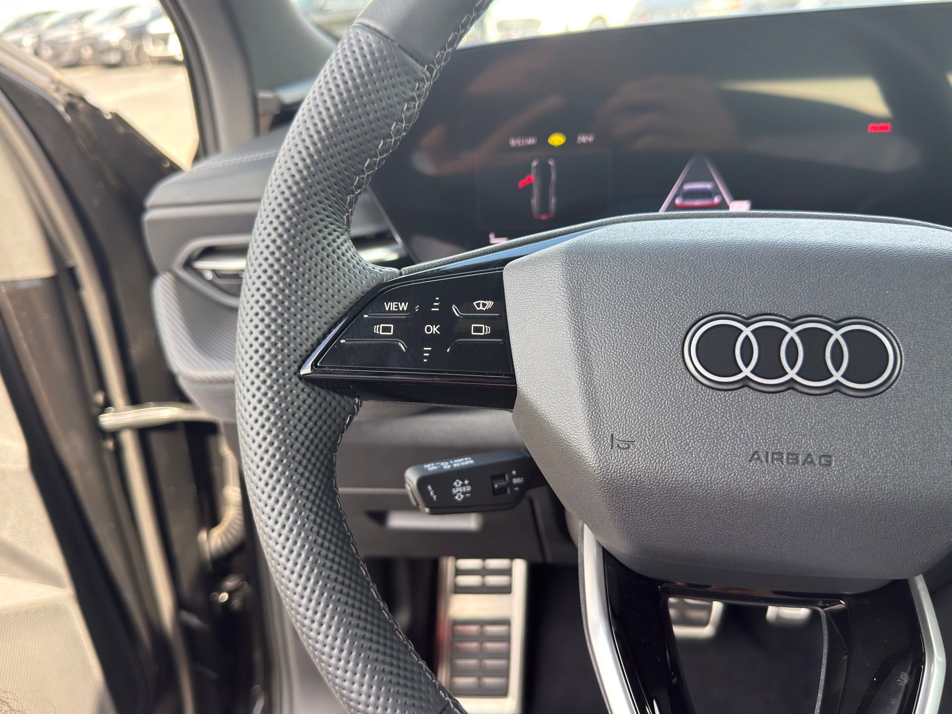 Used 2025 Audi SQ5 Premium Plus w/ Premium Plus Package image 19