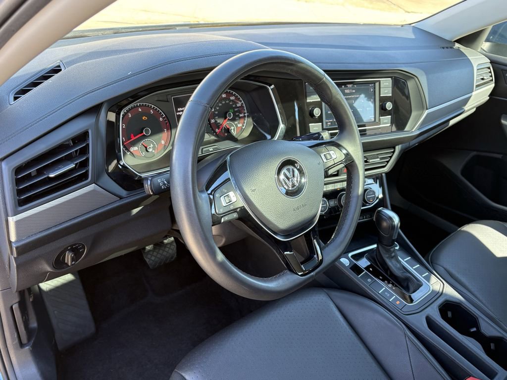 Used 2020 Volkswagen Jetta SE w/ SE Cold Weather Package image 14