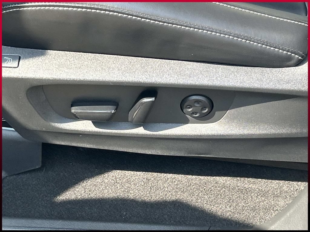 Used 2023 INFINITI QX60 Sensory FWD image 18
