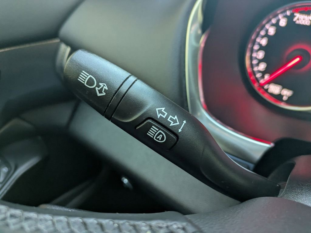 Certified 2023 Chevrolet Traverse Premier w/ Redline Edition image 15