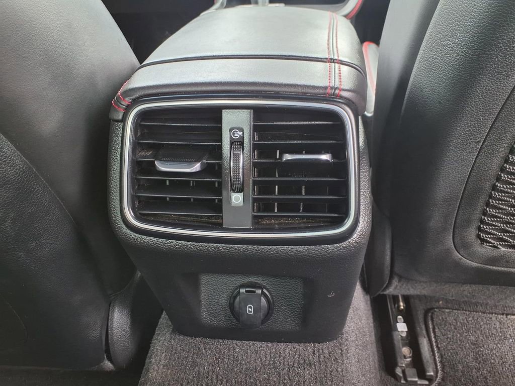 Used 2022 Genesis G70 3.3T RWD image 17