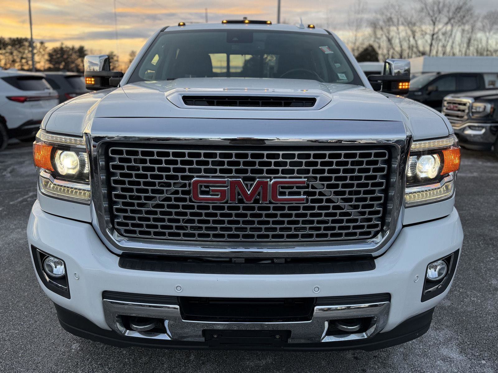 Used 2017 GMC Sierra 3500 Denali w/ Duramax Plus Package image 2