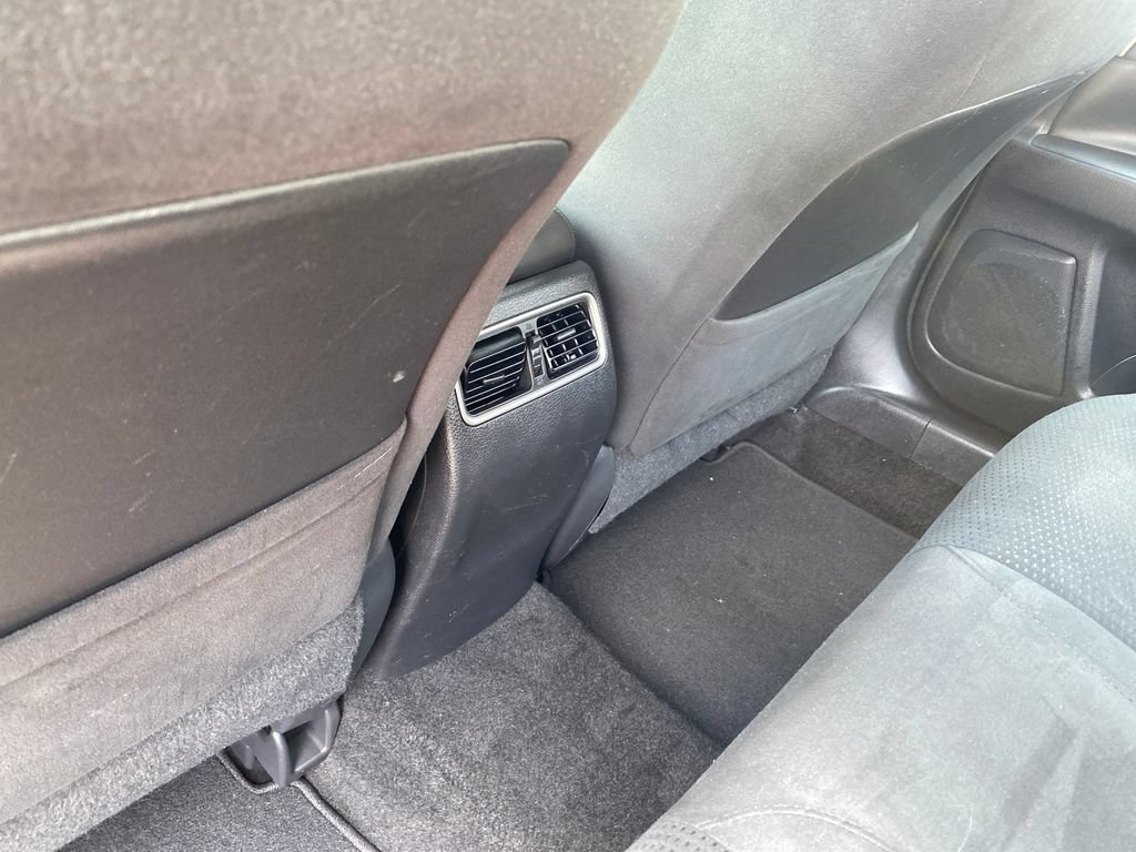 Used 2015 Nissan Altima 2.5 SV w/ Convenience Package FWD image 13