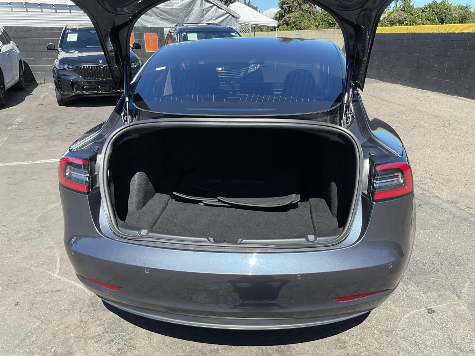 Used 2018 Tesla Model 3 Long Range RWD image 26