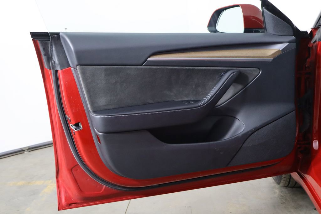 Used 2023 Tesla Model 3 Standard Range image 18