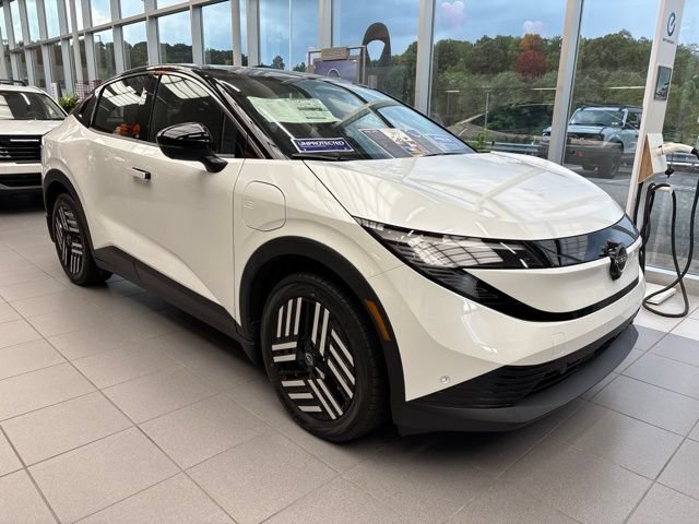 New 2026 Nissan Leaf SV+ w/ Floor Mat Package (SV+) FWD image 2
