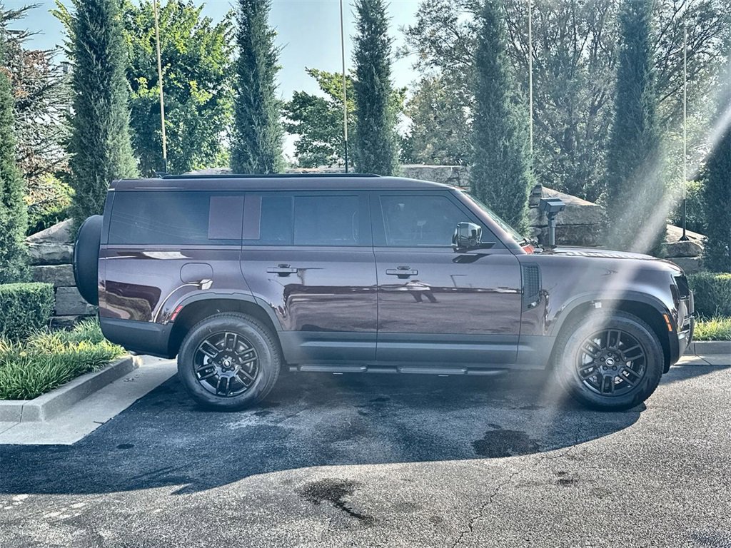 Used 2025 Land Rover Defender 130 S image 6