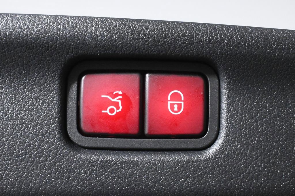 Certified 2023 Mercedes-Benz C 300 4MATIC Sedan image 36