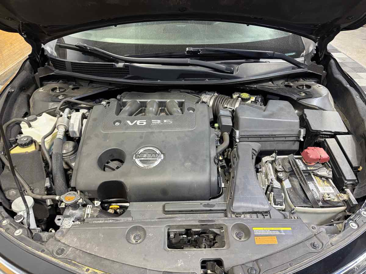 Used 2015 Nissan Altima 3.5 SL FWD image 29