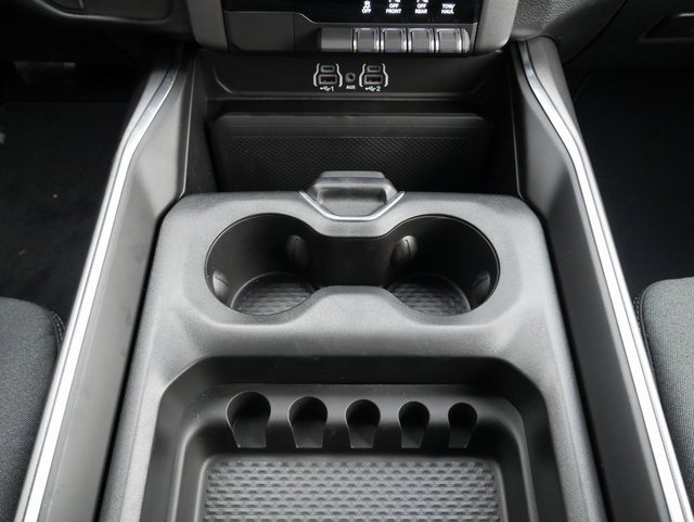 New 2026 RAM 1500 4x4 Crew Cab image 21