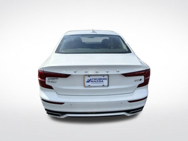 Used 2022 Volvo S60 B5 Momentum AWD/4WD image 4