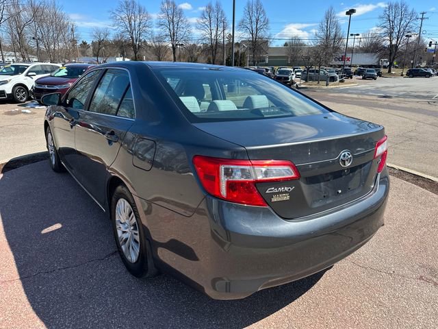 Used 2013 Toyota Camry LE image 3