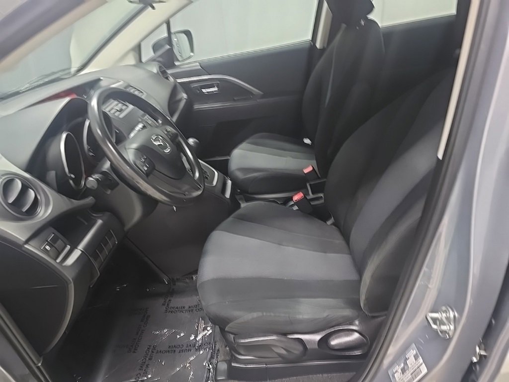 Used 2013 MAZDA MAZDA5 Sport image 16