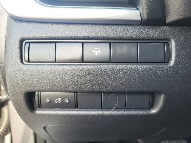 Used 2022 Nissan Rogue SV image 39