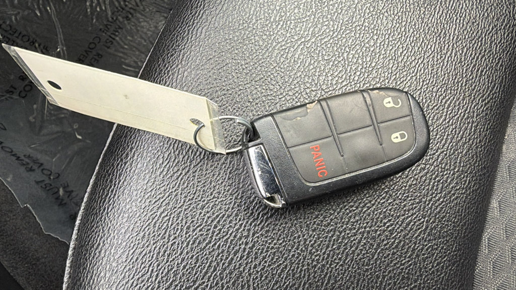 Used 2024 Jeep Compass Latitude AWD/4WD image 29