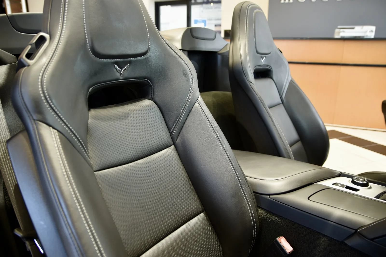 Used 2018 Chevrolet Corvette Stingray Convertible w/ 3LT Preferred Equipment Group RWD image 29