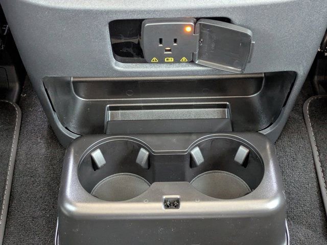 New 2025 Lincoln Navigator Reserve image 16