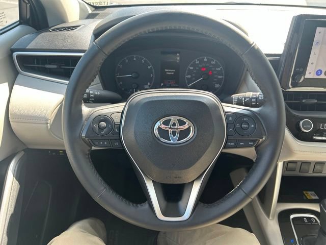 Used 2023 Toyota Corolla Cross LE w/ Moonroof Package AWD/4WD image 21