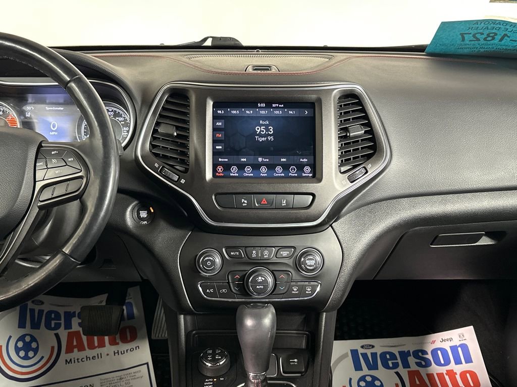 Used 2021 Jeep Cherokee Trailhawk w/ Trailer Tow Group image 29