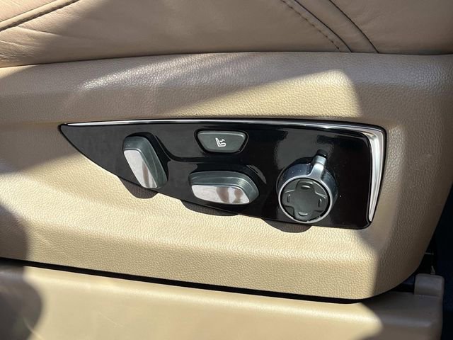 Used 2018 Cadillac Escalade ESV Platinum AWD/4WD image 34