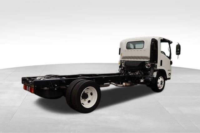 New 2025 Chevrolet Low Cab Forward image 3
