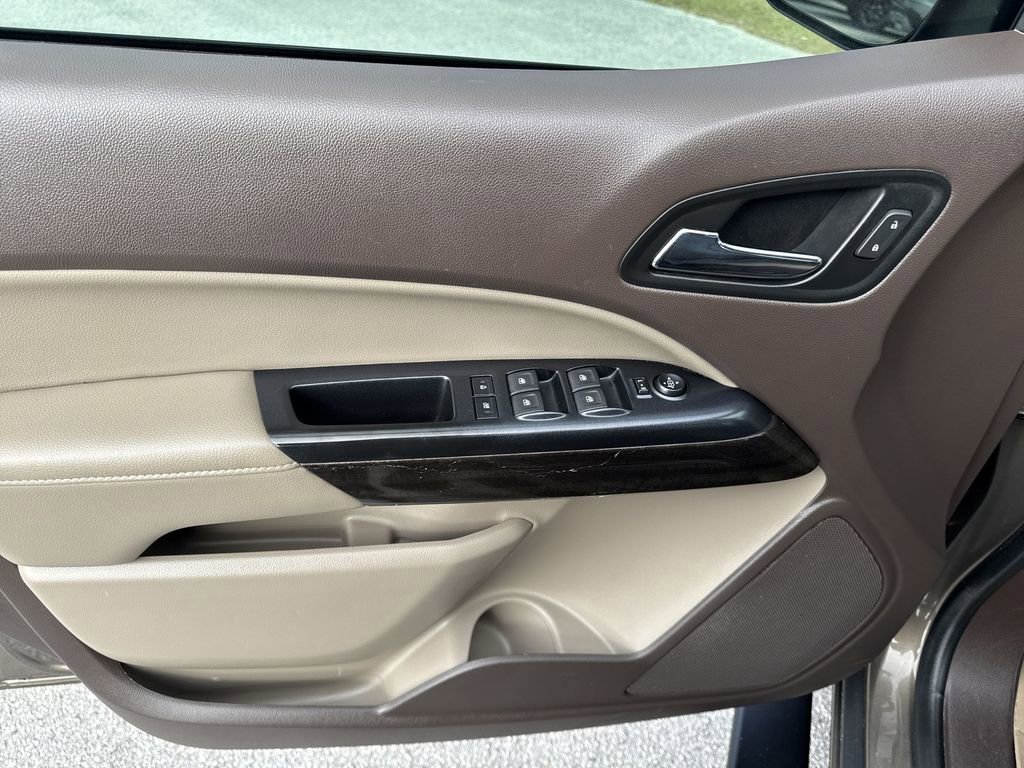 Used 2017 GMC Canyon SLT w/ Driver Alert Package image 26