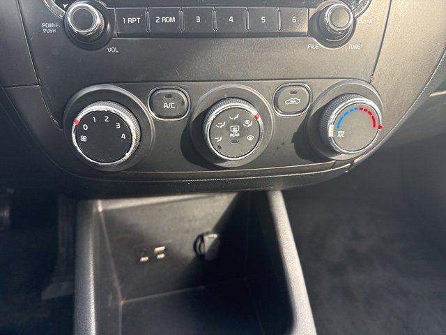 Used 2018 Kia Forte LX image 23