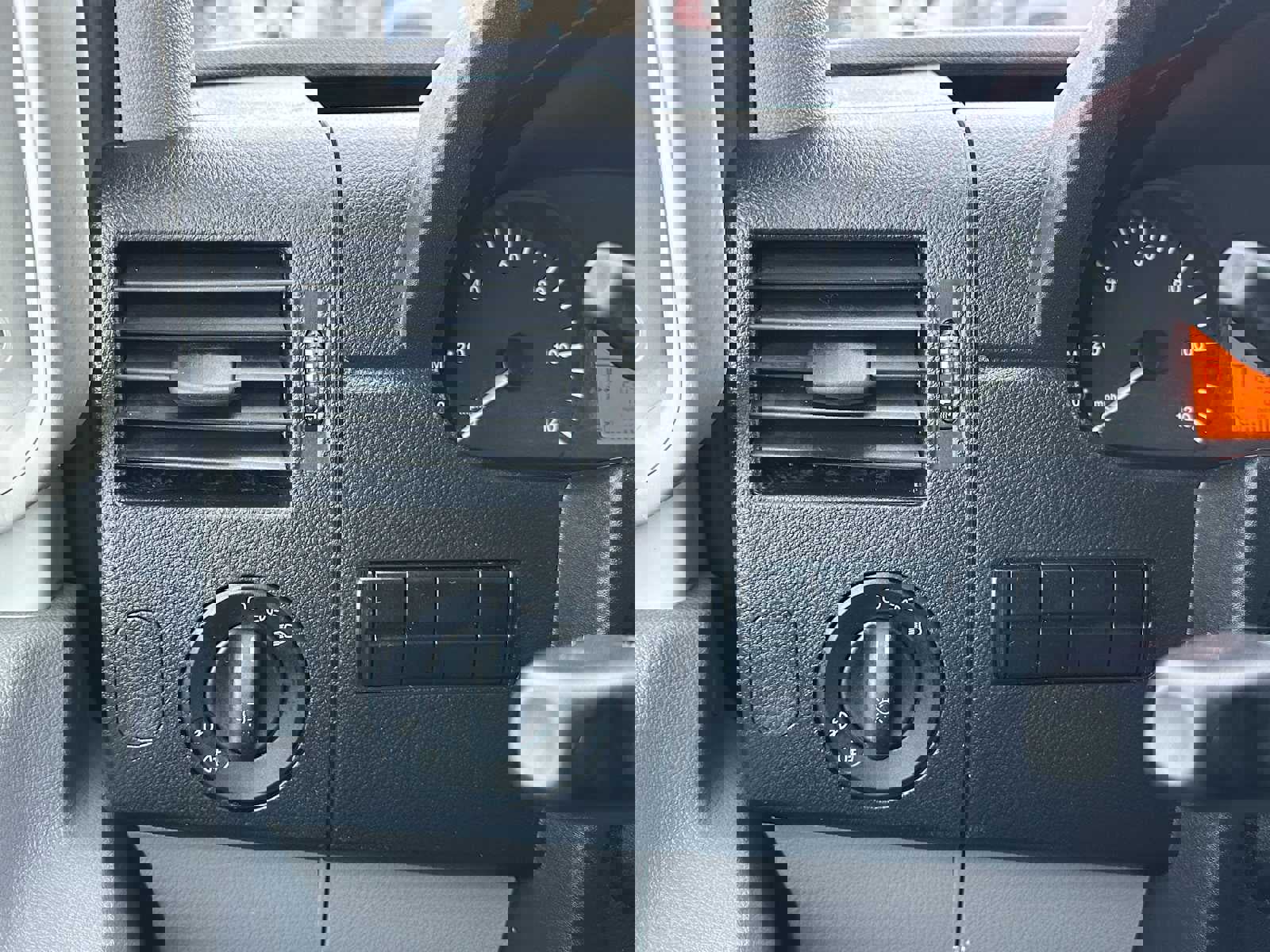 Used 2016 Freightliner Sprinter 2500 image 29