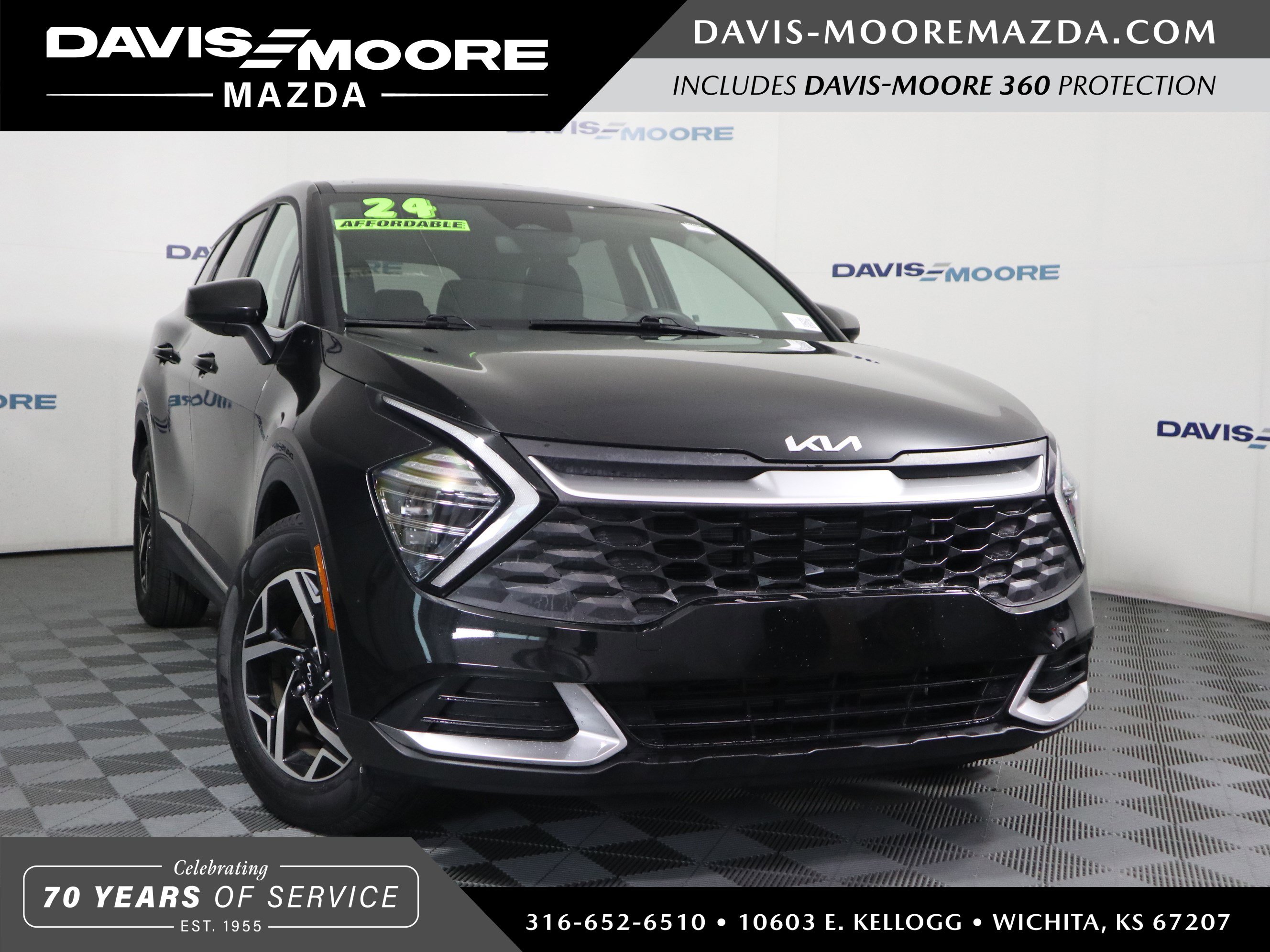 Used 2024 Kia Sportage LX image 1