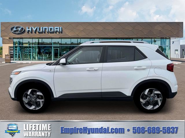 New 2026 Hyundai Venue SEL FWD image 3