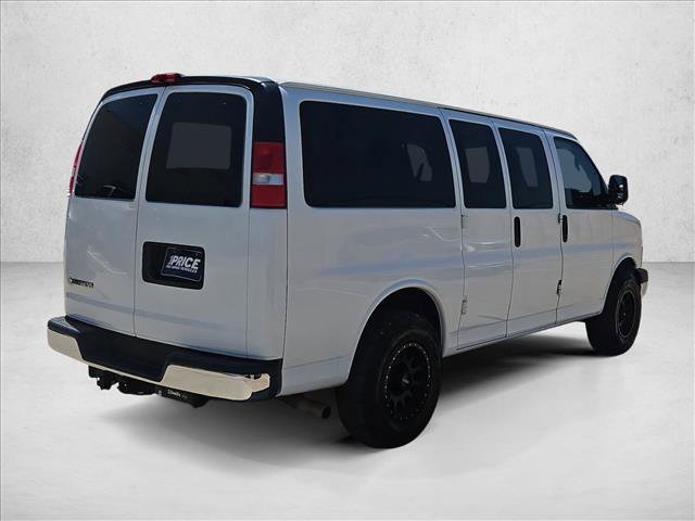 Used 2018 Chevrolet Express 2500 LT w/ LT Preferred Equipment Group RWD image 13
