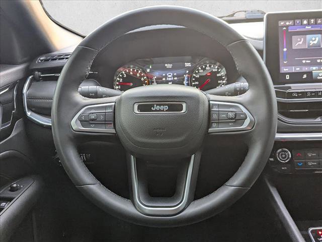Used 2023 Jeep Compass Limited image 10