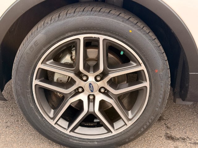 Used 2018 Ford Explorer Sport w/ Equipment Group 401A AWD/4WD image 13