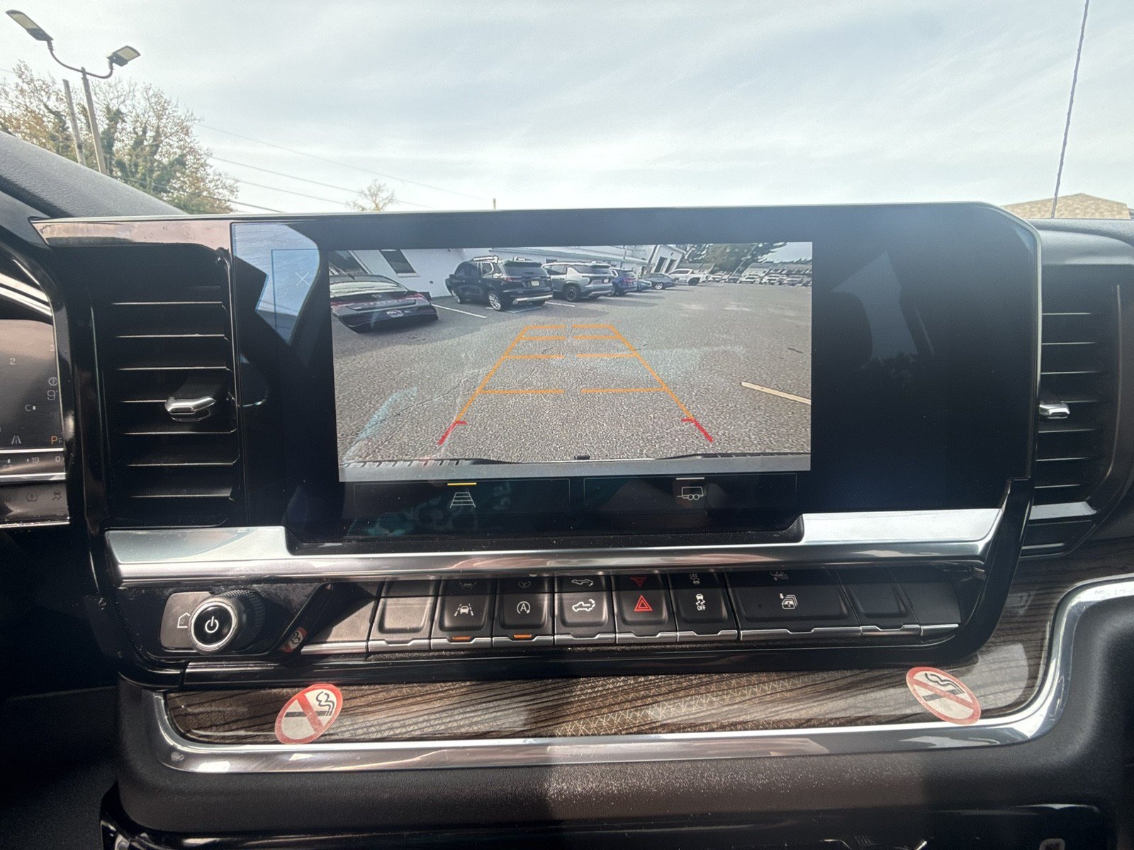 Used 2025 Chevrolet Silverado 1500 LT RWD image 17