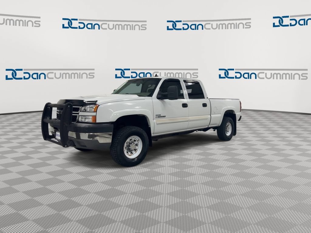 Used 2006 Chevrolet Silverado 2500 LT w/ Heavy-Duty Power Package RWD image 4