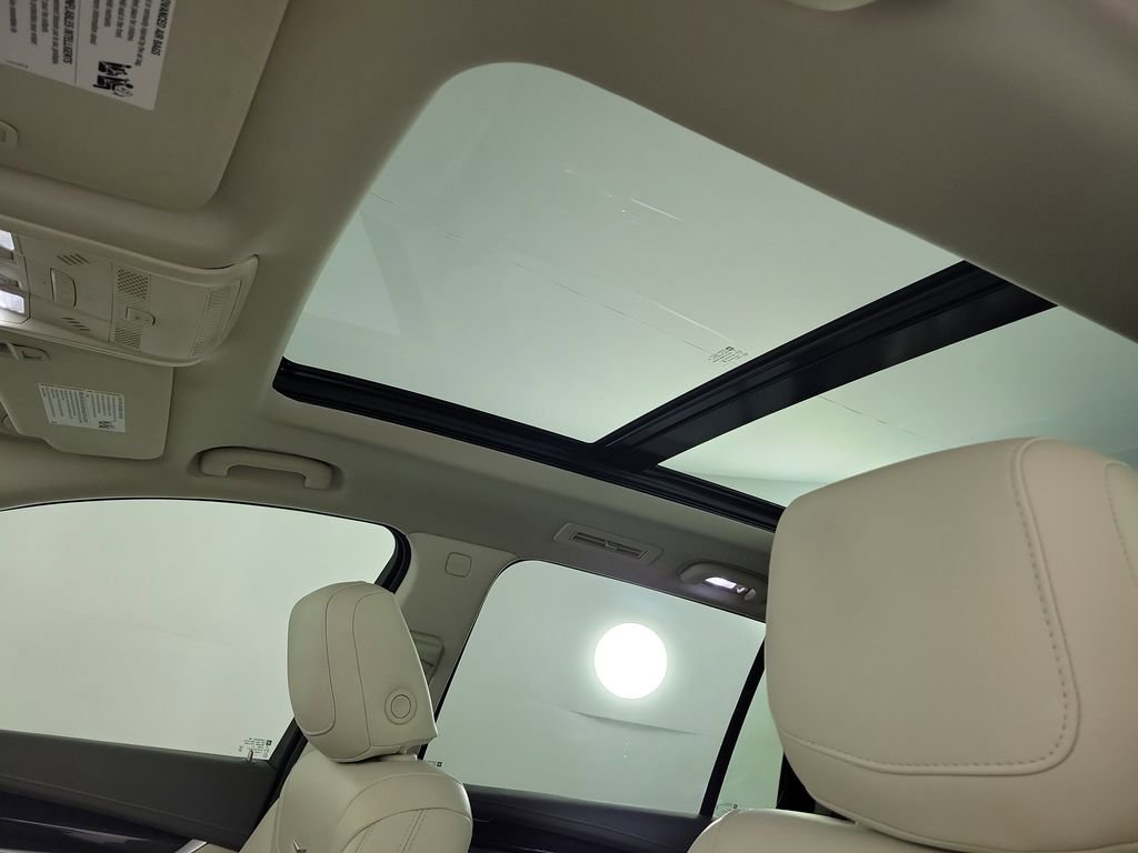 Certified 2023 Cadillac XT6 Premium Luxury w/ Technology Package FWD image 18