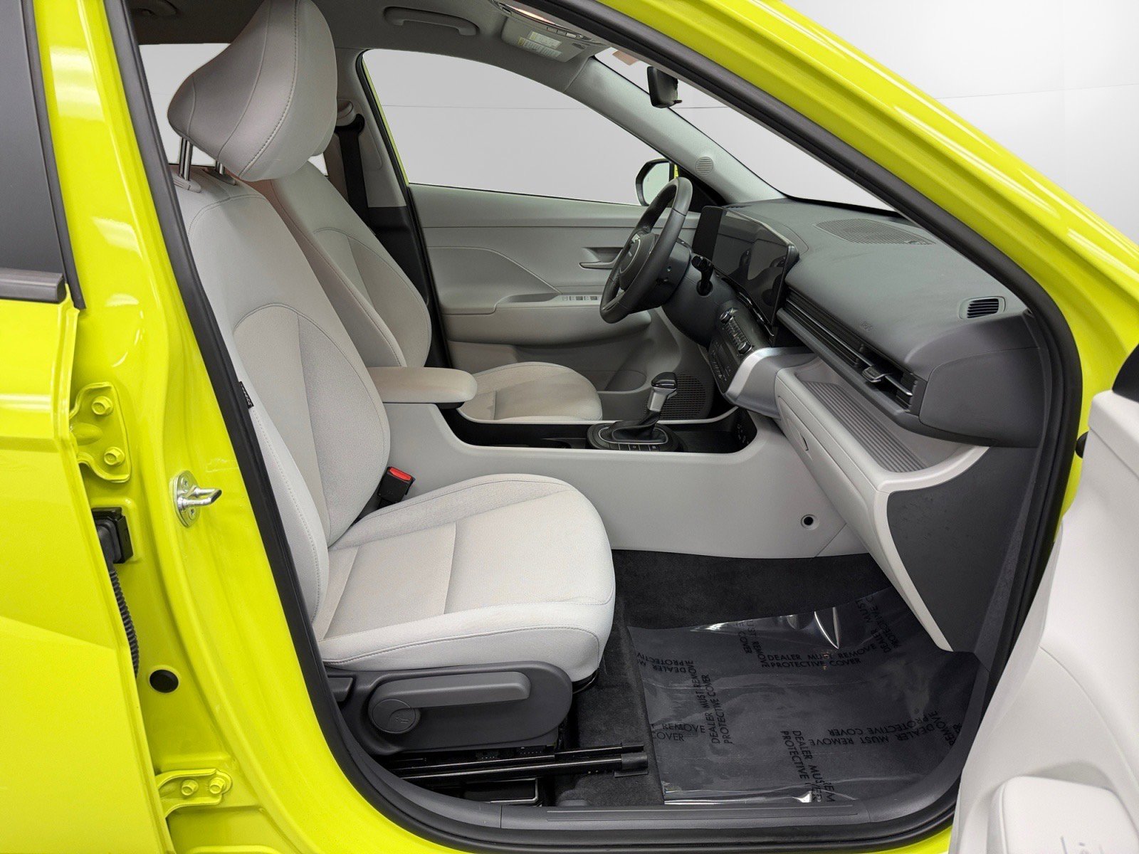 Certified 2024 Hyundai Kona SEL AWD/4WD image 15