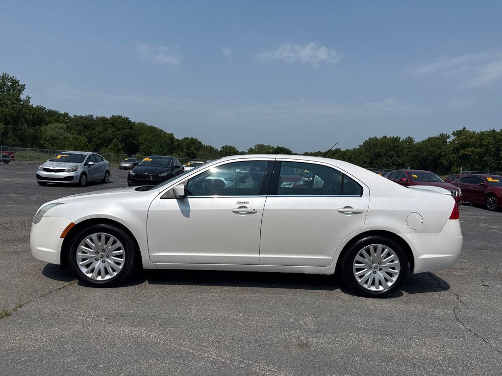 Used 2010 Mercury Milan Hybrid FWD image 1
