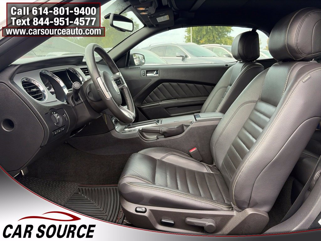 Used 2012 Ford Mustang GT Premium w/ HID Headlamps & Security Pkg RWD image 13