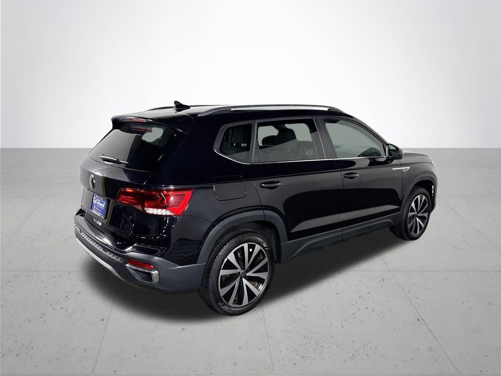 Used 2024 Volkswagen Taos SE FWD image 6